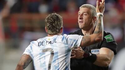 Rodrigo De-Paul - Chile 1-2 Argentina De Paul y la odisea en Chile: sin agua, aire acondicionado y con sirenas sonando - AS Argentina - en.as.com - Qatar - Argentina - Madrid - Chile