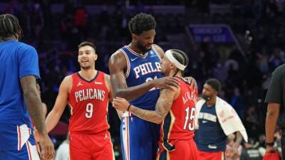 Joel Embiid - Philadelphia 76ers' Joel Embiid pays New Orleans Pelicans rookie Jose Alvarado's fine after spat - espn.com - Los Angeles -  New Orleans -  Philadelphia