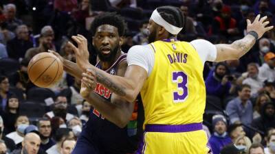 Anthony Davis - Joel Embiid - En Lakers la alegría dura un día - en.as.com - county El Paso