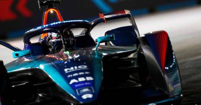 Antonio Giovinazzi - Ticktum hopes to "rag the car" by the end of Diriyah Formula E round - msn.com - county Valencia -  Jeddah