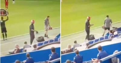 Rafa Benitez - Jurgen Klopp - Jurgen Klopp shouting at his staff for celebrating Christensen's red card was such a class move - msn.com - Germany