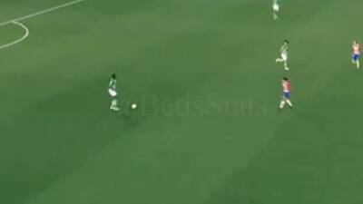 La narración que tiene al fútbol femenino indignado: hay varios comentarios incomprensibles - en.as.com - Madrid