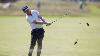 Harding takes two-shot lead after second round in Dubai