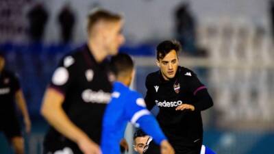 Alessio Lisci - Pablo Martínez - Blesa, cedido al Castellón - en.as.com