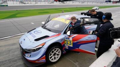 Canada's Wickens marks return to racing with podium finish in Daytona - cbc.ca - Canada