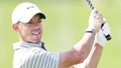 Tommy Fleetwood - Rory Macilroy - Tyrrell Hatton - Ernie Els - Paul Casey - Justin Harding - Erik Van-Rooyen - Richard Bland - Rory McIlroy closes gap to two shots in Dubai Desert Classic - bbc.com - South Africa - Ireland - Dubai