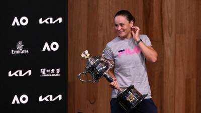 Sam Stosur - Ash Barty - Roland Garros - Danielle Collins - Barty celebrates home triumph with Australian greats - channelnewsasia.com - Australia