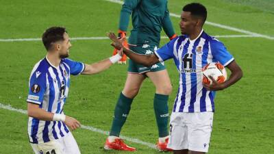 Imanol Alguacil - Alexander Isak - Isak viaja a Londres con Januzaj - en.as.com