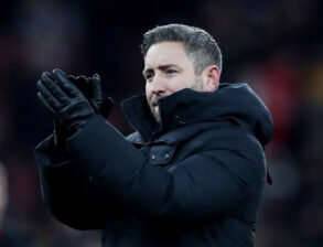 Lee Johnson - Lee Johnson issues brutally honest verdict after Sunderland’s 6-0 thrashing at Bolton - msn.com -  Bristol