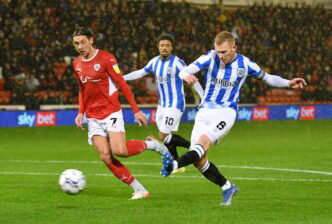 Brenden Aaronson - John Smith - Adam Forshaw - Lewis Obrien - Leeds United plotting fresh bid for 23-year-old from Championship club - msn.com -  Huddersfield - county O'Brien