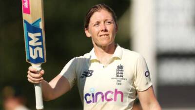 Women's Ashes: 'Opportunity missed' for England, says captain Heather Knight