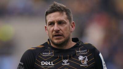 Nick Tompkins - Joe Launchbury - Rugby Union - Jimmy Gopperth helps Wasps to victory over Saracens - bt.com