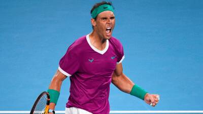 Nadal, ganador del Open de Australia, en directo: Djokovic y Federer felicitan al campeón