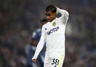 Marcelo Bielsa - Tony Mowbray - Blackburn Rovers dealt Leeds United transfer blow - msn.com