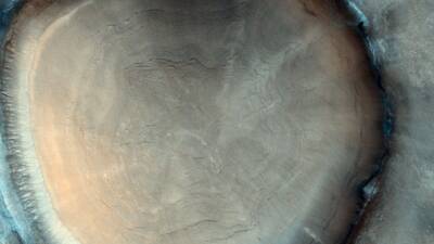 El misterioso cráter gigante descubierto en Marte - en.as.com - county Del Norte