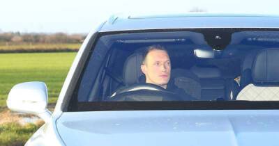 Anthony Martial - Phil Jones - Jesse Lingard - Donny Van-De-Beek - Axel Tuanzebe - Ethan Laird - Man Utd stars arrive at training ground as club look to finalise deadline day transfers - msn.com - Manchester - Birmingham -  Salford