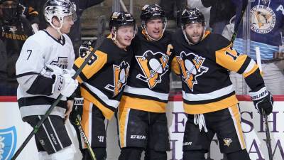 Tristan Jarry - Sidney Crosby scores 498th goal but Penguins fall to Kings - foxnews.com - Los Angeles -  Los Angeles - county Kings -  Pittsburgh - county Crosby -  Moore