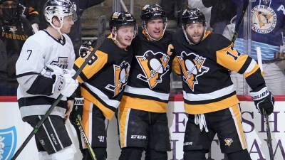 Mike Sullivan - Tristan Jarry - Sidney Crosby scores 498th goal but Penguins fall to Kings - foxnews.com - Los Angeles -  Los Angeles - county Kings -  Pittsburgh - county Crosby -  Moore