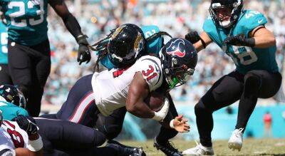 Texans collect first win of season on Dameon Pierce's late touchdown run vs Jaguars