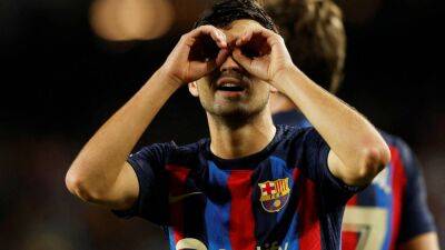 El Clasico - Barcelona ratings v Celta Vigo: Pedri 9, Pique 8, Lewandowski 5 - thenationalnews.com -  Santiago