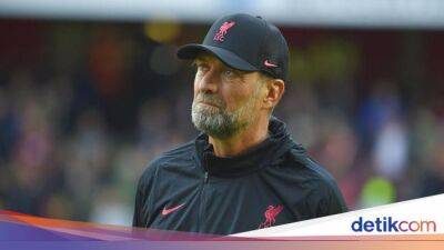 Juergen Klopp - Momen Klopp Dongak dan Diam Ini Bikin Fans Liverpool Prihatin - sport.detik.com - Manchester -  Man