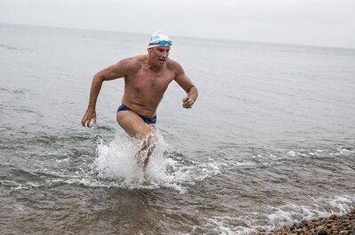 Red Sea - British-SA endurance swimmer Lewis Pugh to attempt first-ever swim across Red Sea - news24.com - Britain - South Africa - Egypt - Saudi Arabia