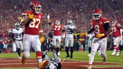 Kelce collects career-high 4 touchdowns in Kansas City's comeback win over Las Vegas