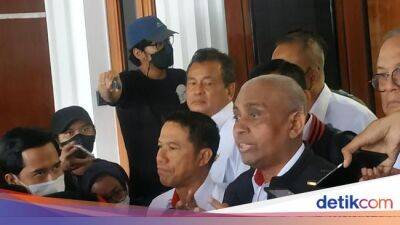 Mochamad Iriawan - Iwan Bule - Tragedi Kanjuruhan - Ketum PSSI Iwan Bule Ngacir Usai Jalani Panggilan TGIPF - sport.detik.com -  Riyadh -  Jakarta