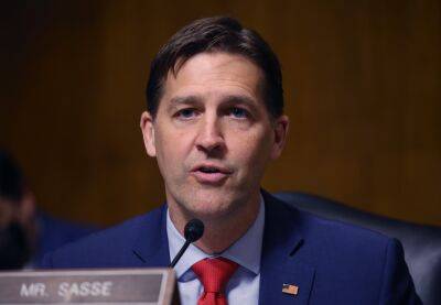 Florida university student groups 'reject' Sasse appointment as president, force forum with staff to go online