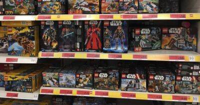 Parents rush to Sainsbury's up to half price toy sale as Peppa Pig, Barbie, Lego and more reduced - manchestereveningnews.co.uk - Manchester