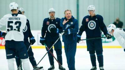 Jets coach Bowness brings fresh approach to team this season