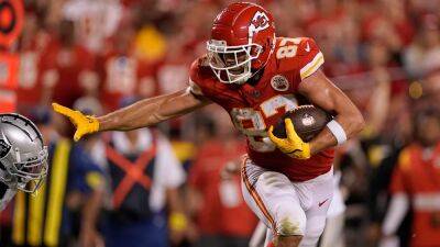 Jason Kelce calls Travis Kelce's four touchdowns 'most selfish stat I've ever seen'