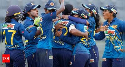 Bismah Maroof - Sri Lankans - Women's Asia Cup: Sri Lanka steal 1 run win over Pakistan, set up title clash against India - timesofindia.indiatimes.com - India - Sri Lanka - Pakistan -  Sandhu
