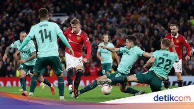 Cristiano Ronaldo - Marcus Rashford - Jadon Sancho - Bruno Fernandes - Scott Mactominay - Francis Uzoho - Neil Lennon - Liga Europa - MU Kalahkan Omonia: 34 Shot, 1 Gol - sport.detik.com - Manchester -  Sancho -  Nicosia