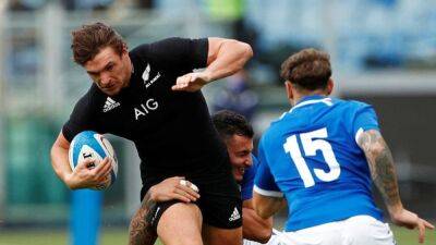 Rugby-Bridge calls time on All Blacks career with Montpellier move