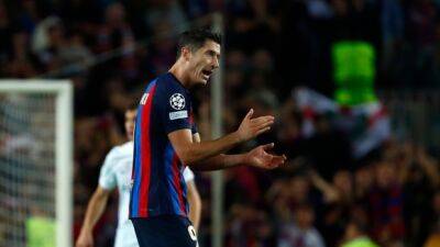 Barcelona seeks rebound in Lewandowski's first 'clásico'