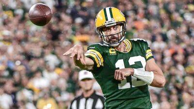 Aaron Rodgers - Matt Lafleur - Packers QB Aaron Rodgers off injury report, may tape right thumb - espn.com - New York -  New York - state Wisconsin - county Green - county Bay