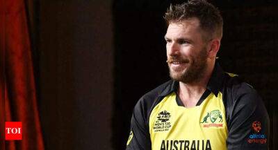 Mitchell Starc - Jos Buttler - Aaron Finch - Not a big fan of Mankading, says Aaron Finch - timesofindia.indiatimes.com - India -  Canberra