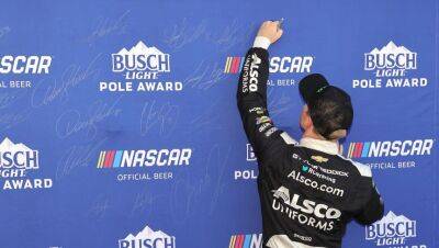 Tyler Reddick wins NASCAR Cup Series pole at Las Vegas