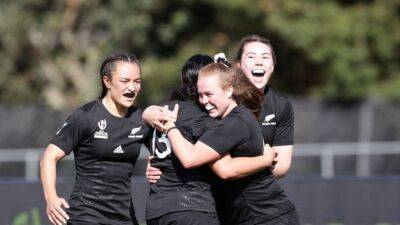 Rugby-New Zealand trounce Wales to lock up spot in the last eight