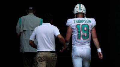 Dolphins lose Skylar Thompson to injury, then game to Vikings