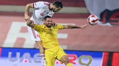 Carlos Carvalhal - Shabab Al-Ahli - Adnoc Pro League wrap: Al Wasl go top after ending Sharjah's unbeaten start - thenationalnews.com - Portugal - Abu Dhabi - Dubai