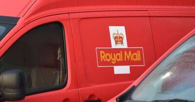 queen Elizabeth Ii II (Ii) - Date Royal Mail scraps traditional stamps and brings in new system - manchestereveningnews.co.uk
