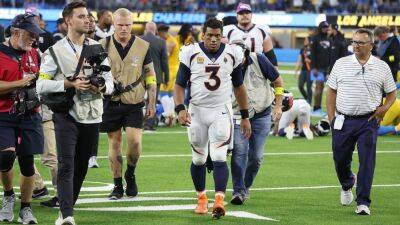 Broncos' Russell Wilson injures hamstring in loss to Chargers