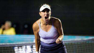Belinda Bencic battles past Leylah Fernandez in Guadalajara Open thriller to keep WTA Finals dream alive