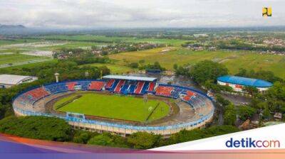 Joko Widodo - Tragedi Kanjuruhan - Stadion Kanjuruhan Akan Dirobohkan, Diganti Sesuai Standar FIFA - sport.detik.com - Indonesia
