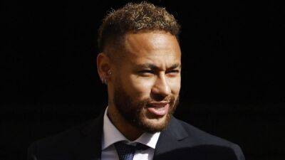 Neymar tells court did not participate in Barcelona transfer talks