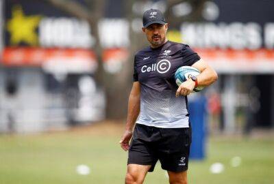 'He's direct and honest' - Siya Kolisi upbeat about Neil Powell's coaching authority at the Sharks