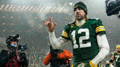 AP drops NFL MVP voter who refused to vote for Aaron Rodgers due to vaccine status: report