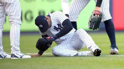 Aaron Boone - Cleveland Guardians - Giancarlo Stanton - Yankees' Aaron Hicks hurts knee in ALDS Game 5, will have MRI - espn.com - Usa - New York -  New York -  Houston